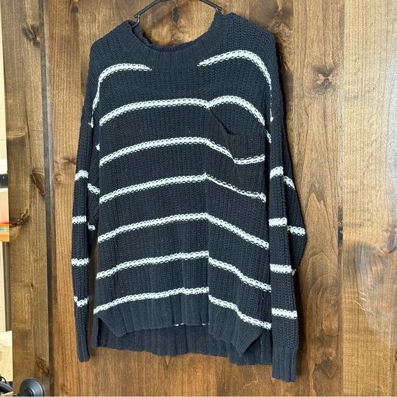 American Eagle Black Knit Sweater White Stripes Size M - Picture 2 of 5